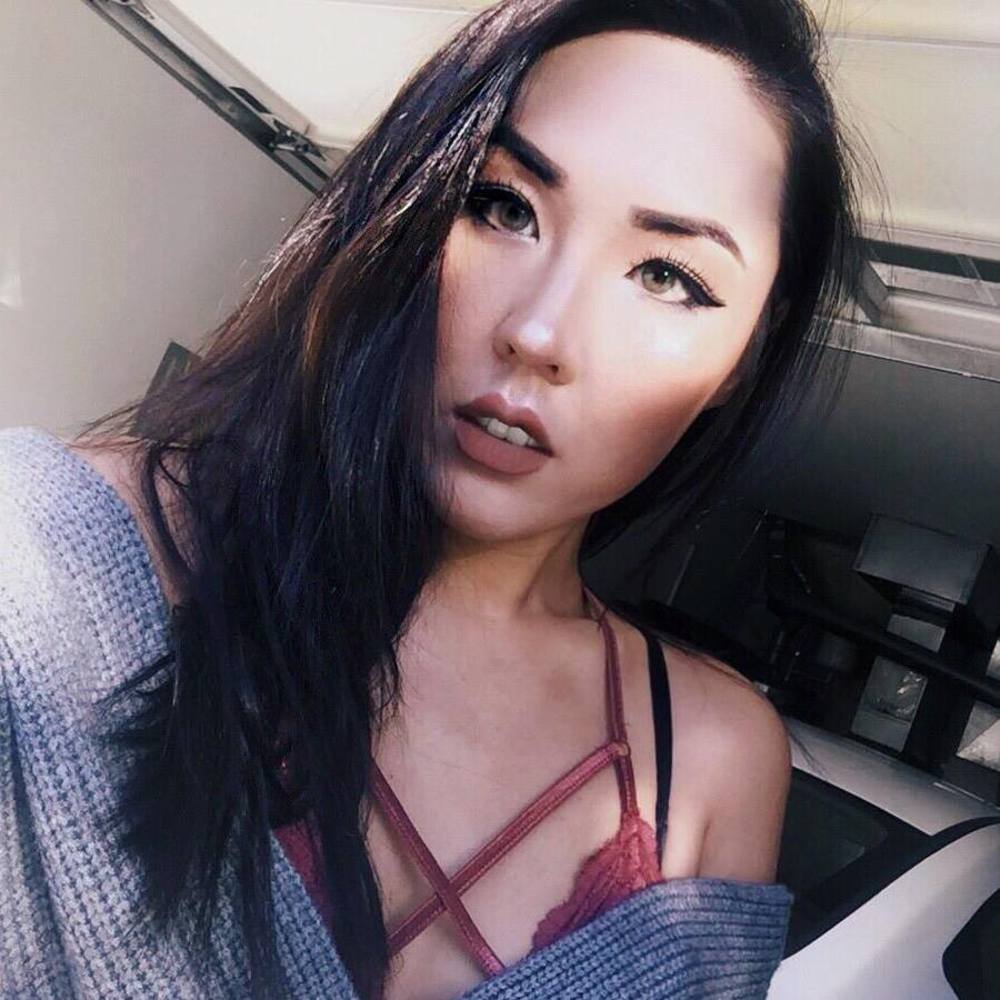 Meet your Posher, Nina